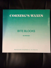 Load image into Gallery viewer, Corning Pink Bite Blocks Box/100